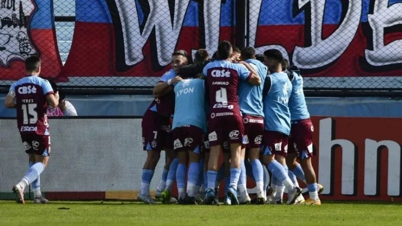 Arsenal amargó a Atlético; empate de Barracas-Racing