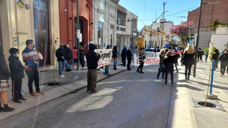 Ahorristas se manifestaron y piden que permitan pagar a Bacchiani