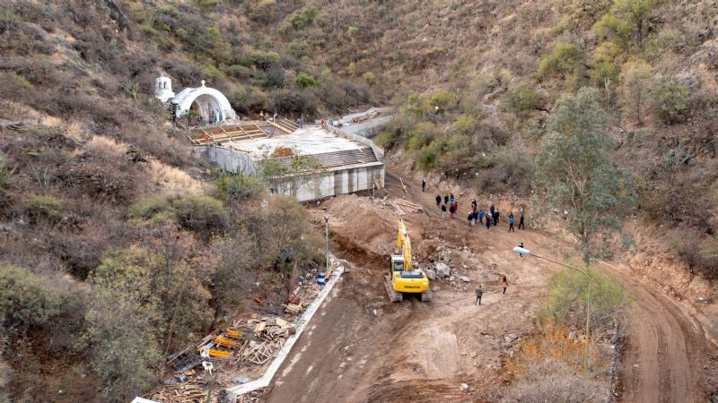 Raúl y Gustavo recorrieron los avances de obra en La Gruta
