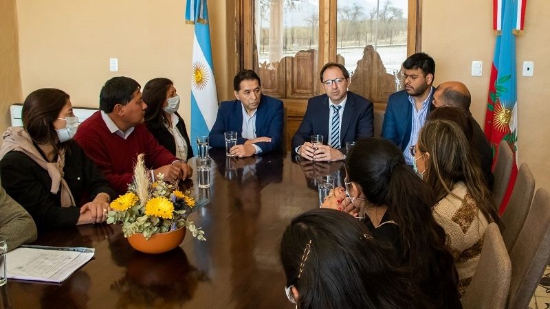 Gobierno dio marcha atrás y reincorporará a trabajadores de salud despedidos