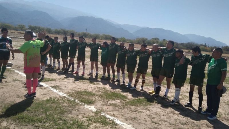 Los Awkas volvieron al triunfo ante Olivos