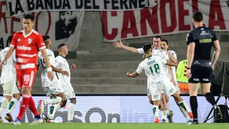 Banfield le dio otro golpe a River, tras el Superclásico
