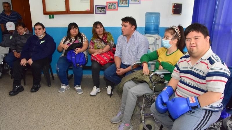 La Federación de Boxeo visitó APYFADIM