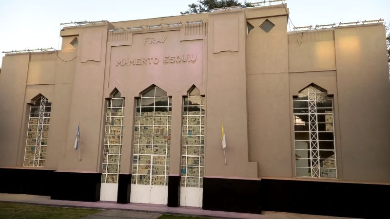 La Casa Natal del Beato Esquiú, sigue empapelada y cerrada