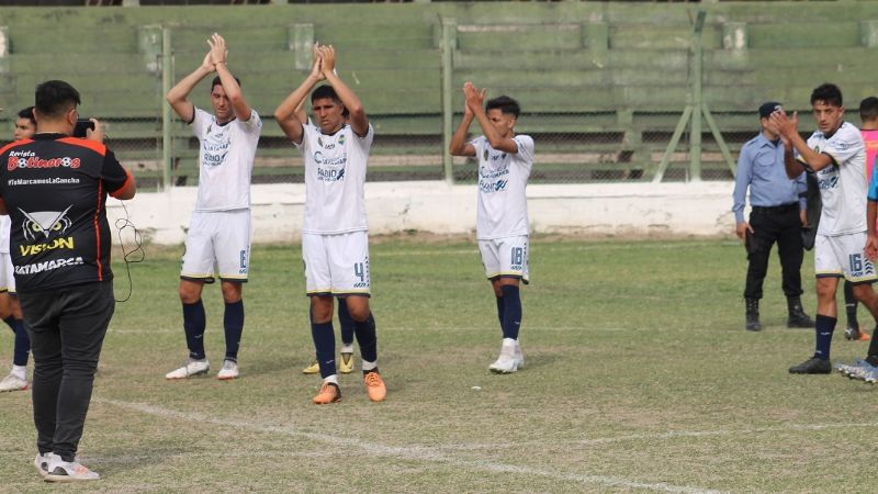 Goleada histórica de “Poli” y “Tesho” venció al “Santo”