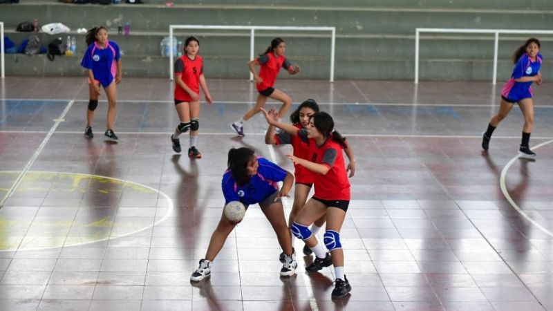 El MTB y Cestoball “coronaron” en Santa María