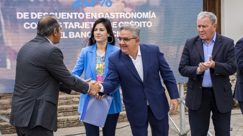 Entregan aportes por $116 millones a municipios para garantizar transporte escolar