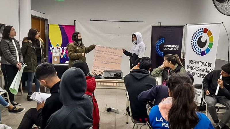 Diputados visitó Paclín para conversar con alumnos y alumnas sobre el Voto Joven