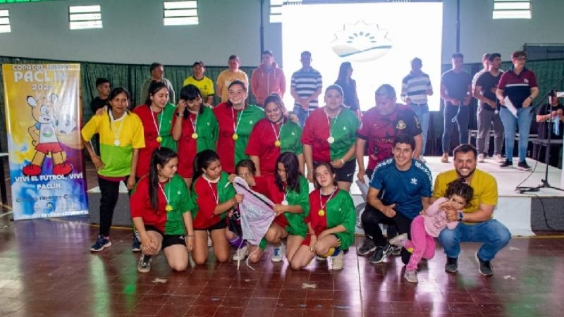 Paclín coronó a sus primeros Campeones del Mundo