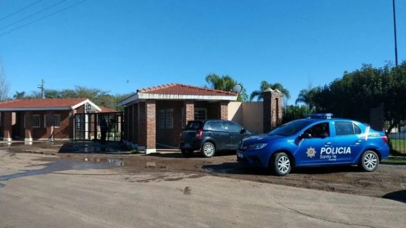 Colón entrena con custodia policial tras las amenazas