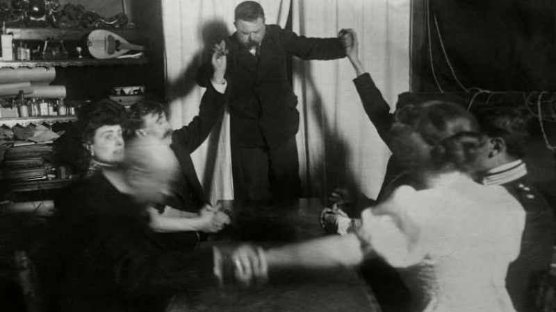 Netflix estrenará la serie "28 días paranormales"