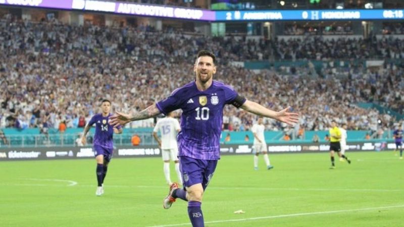 Argentina goleó con Messi y nuevas alternativas
