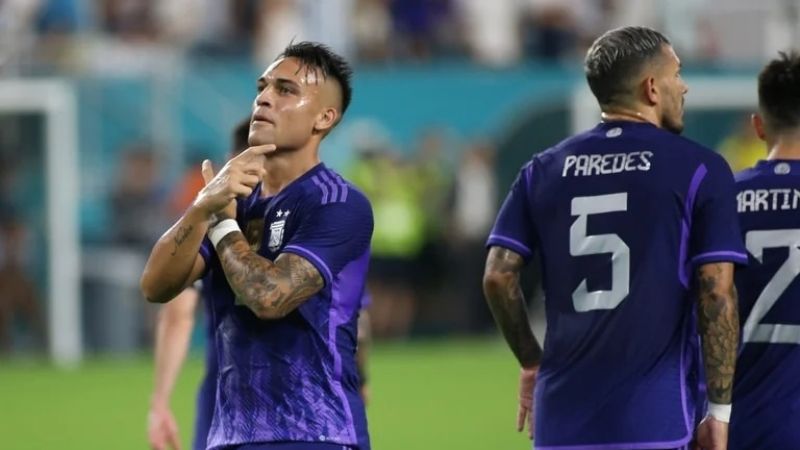 Argentina goleó con Messi y nuevas alternativas