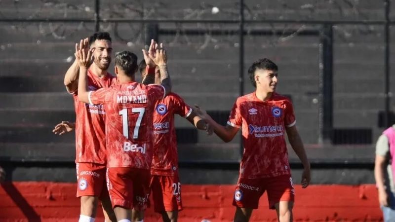 Argentinos se aprovechó de Colón y el “Ferro” de Adosivi
