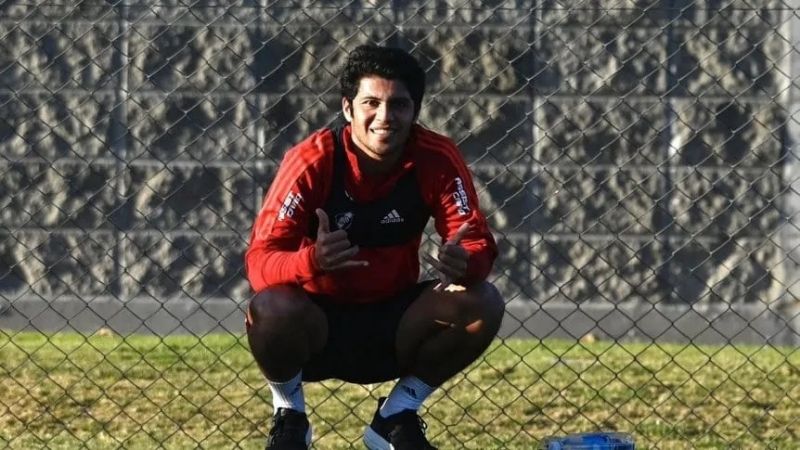 Robert Rojas superó la lesión y volvería a fin de año