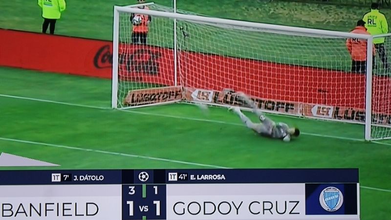 Cambeses atajó 4 penales y Banfield está en “semis"