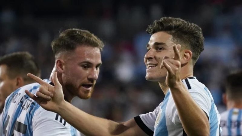 Argentina goleó a Jamaica con un doblete de Messi