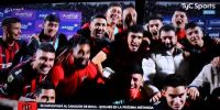 LOS JUGADORES de Patronato festejan el pase a 