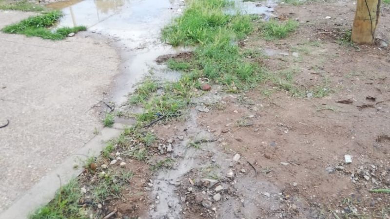 Asqueroso derrame cloacal en la Escuela de cadetes