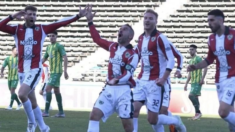 Festejos visitantes de Newell’s y Sarmiento