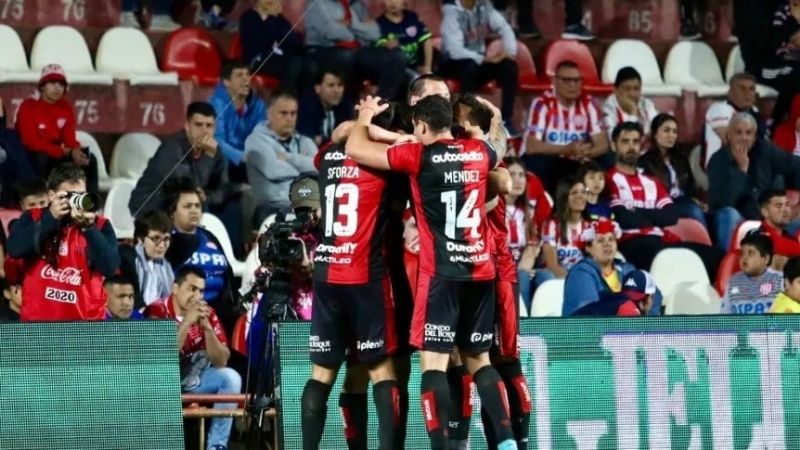 Golazo del “Colo” Moreno en triunfazo de Racing