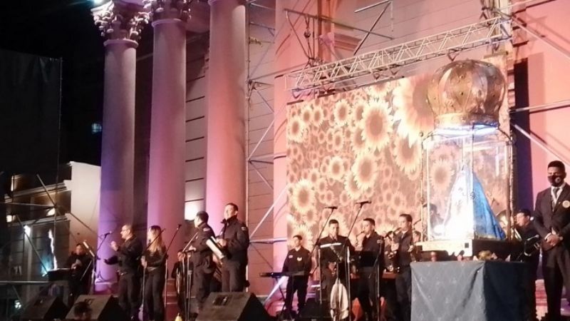 Retreta de la Banda de Música  de la Policía de la Provincia