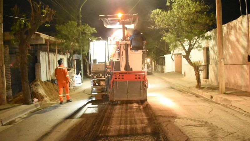 Repavimentan calles de todo el casco céntrico
