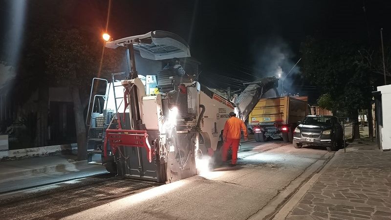 Repavimentan calles de todo el casco céntrico