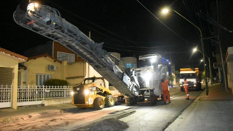Repavimentan calles de todo el casco céntrico