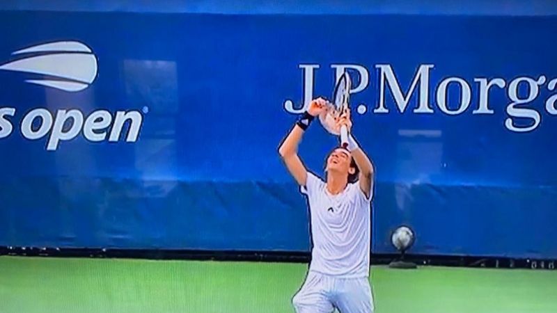 “Manu” La Serna ganó y avanzó en el US Open.