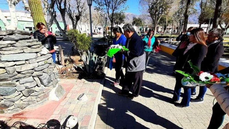 Homenaje a la mujer indígena
