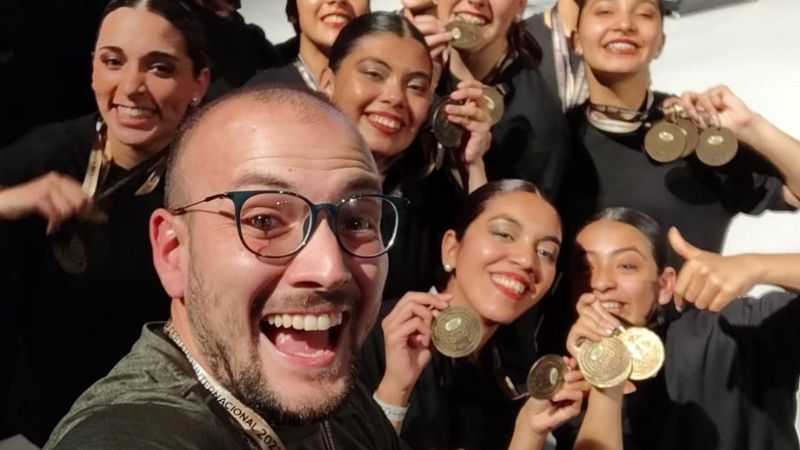 Estudiantes de EVEA con medalla de Oro