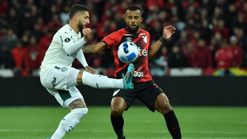 Palmeiras y Paranaense definen al primer finalista