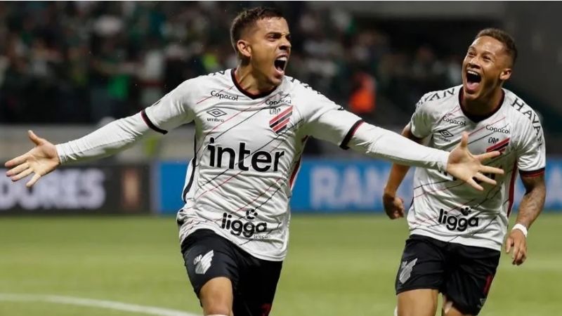 Paranaense destronó a Palmeiras y es finalista