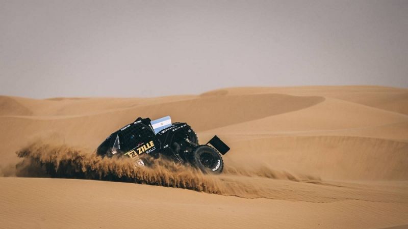 Loeb en autos y L. Benavidez en motos repitieron victorias