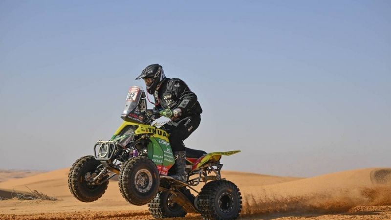 Loeb en autos y L. Benavidez en motos repitieron victorias