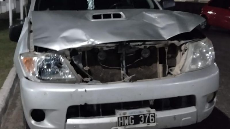 Camioneta oficial chocó en Ancasti