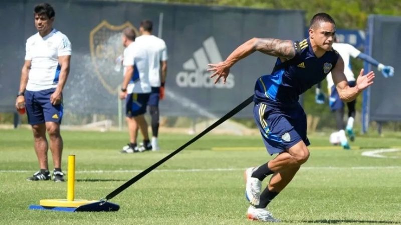 Ibarra probó un once sin “Chiquito” Romero en el arco