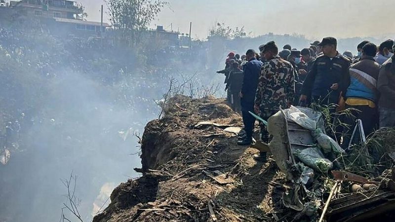 68 muertos por tragedia aérea en Nepal