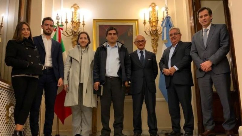 Jalil se reunió con una empresa italiana de baterías de Litio