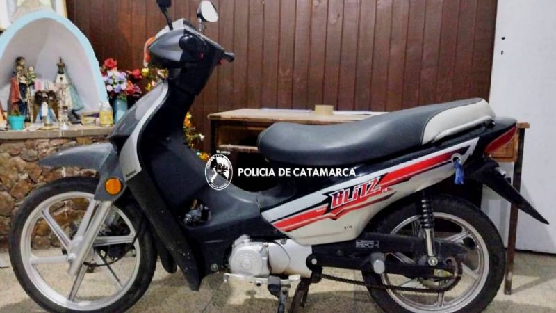 Circulaban en una moto robada