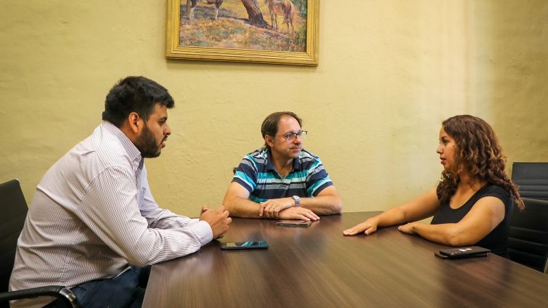 Intercambio cultural y político con la India