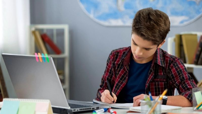 Educación financiera fácil, práctica y online para jóvenes de entre 12 y 18 años