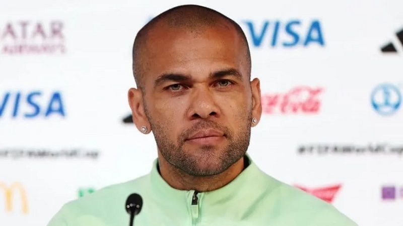 Detuvieron a Dani Alves por presunta agresión sexual