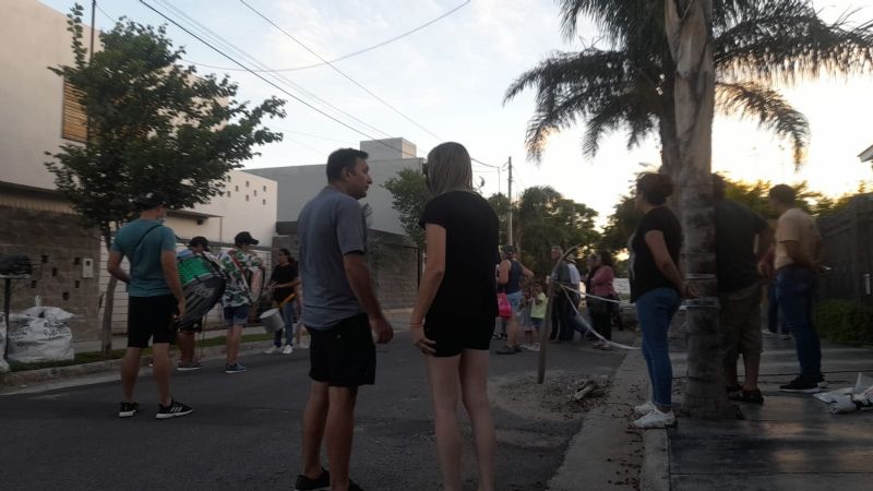 Escracharon a José Blas y pidieron que vayan al penal junto a Retamozo