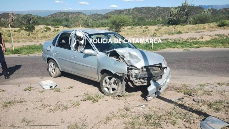 Impactó contra un poste de luz