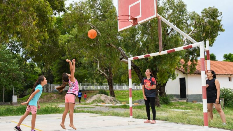 La colonia de verano de la Escuela Hogar retomó las actividades