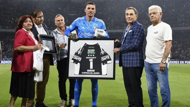 Franco Armani tuvo un emotivo y cálido homenaje