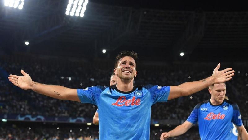 Con golazo de Gio, Napoli venció a Roma y lidera en Italia