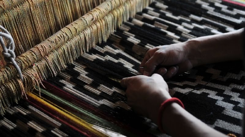 32 artesanos y artesanas recibieron subsidios